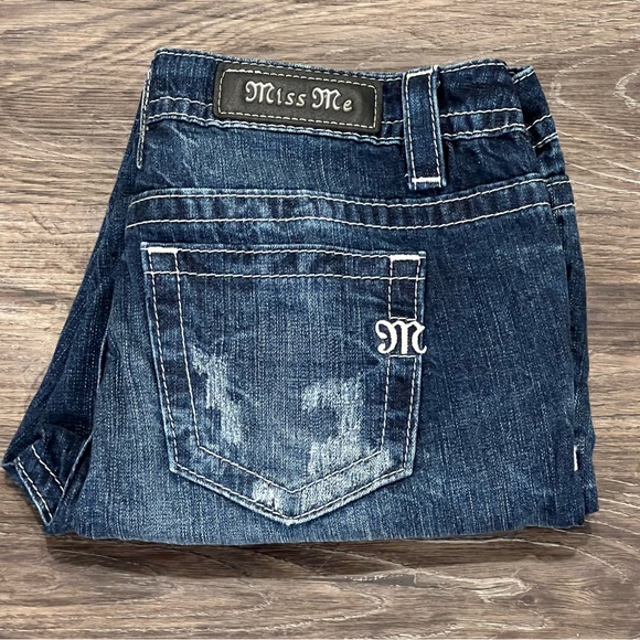 Miss‎ Me Boyfriend Ankle Distressed Jeans Size 27 - Picture 1 of 9